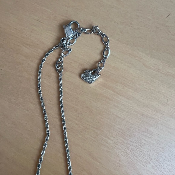 Swarovski chain and zirconia pendant. - Picture 2 of 2